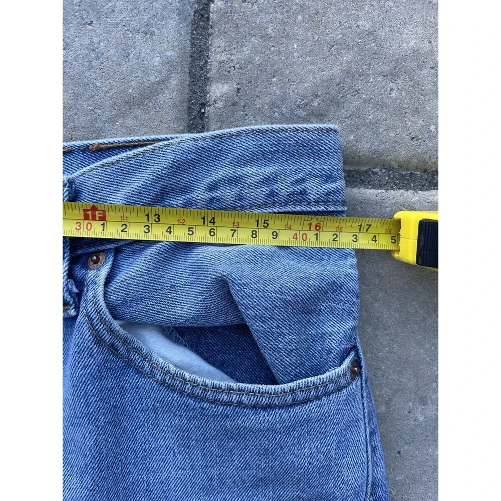 Levi's 505 Men's Regular Straight Fit Jeans, Medium Wash Blue Denim , Size 30-32
